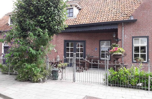 Visvliet House | Beautifully situated in nature close to Lauwersmeer area