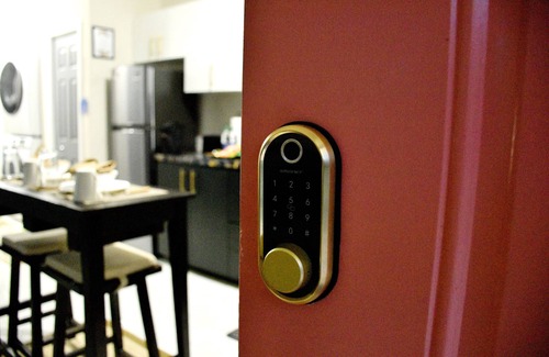 Nassau Apartment | Beautifully Spacious 1BDR/FREE PARKING