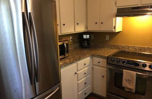 Eden Isle Condo | Beautifully updated vacation condo! Eden Isle, walking distance to Red Apple CC