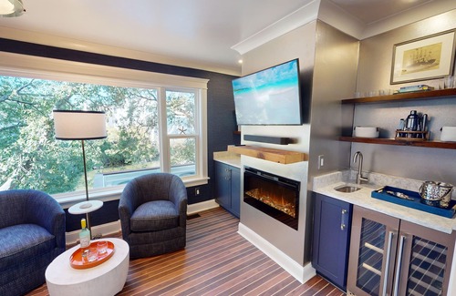 Pelican Bay House | Beautifully updated home located in Wild Dunes just steps to beach and pool