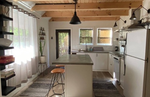 Saluda Cottage | Beautifully updated cottage near Greenville, Asheville and Tryon