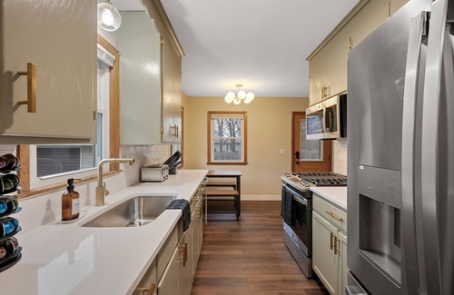 Crystal House | Beautifully updated home in Crystal.Less than 15 minutes to downtown Minneapolis