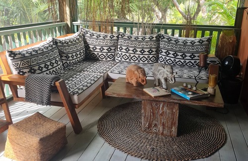 Leeward Settlement Cottage | Beauty and the Beach!