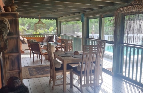Leeward Settlement Cottage | Beauty and the Beach!