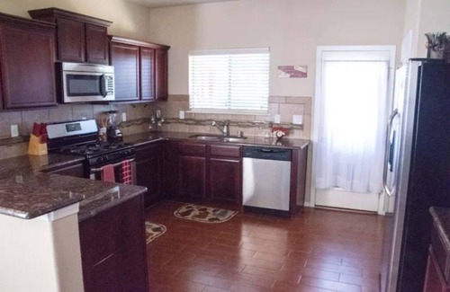 Chamberino House | Beauty Charming Transmountain Home w-King Bed By beautiful trails!