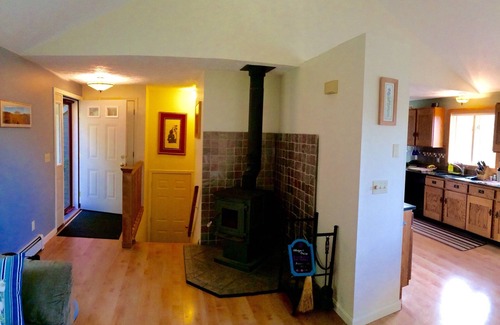 Richmond House | Beauty, Privacy, and Comfort!