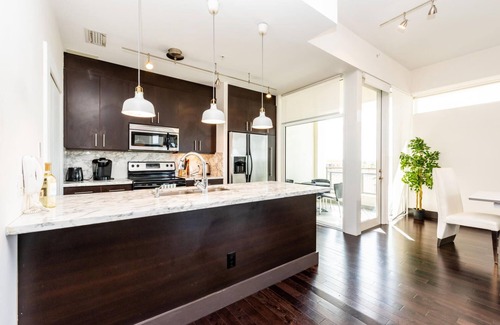 Northeast Miami Apartment | Because you want the best.2 bed/2 bath.Boutique.Sleeps 6