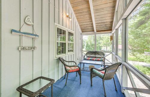 Sherwood Forest House | Becket Home with 3-Season Porch Walk to Lake Access