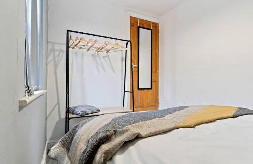 Sneinton House | Becky's House: Near Motor Point Arena with Free Parking