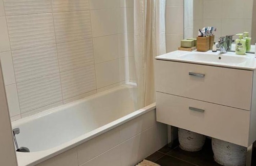 Decines-Charpieu Bed & Breakfast | Bed and breakfast