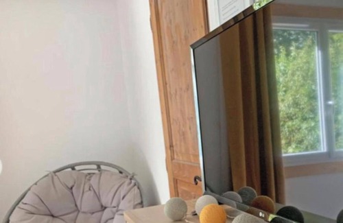 La Salvetat-sur-Agout House | Bed and breakfast 'Les Tables Aux Vaches Raviège' with Shared Terrace, Wi-Fi and Air Conditioning
