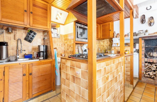 Beuzec-Cap-Sizun Bed & Breakfast | Bed and Breakfast 'Ar Brug' with Shared Terrace, Shared Garden and Wi-Fi
