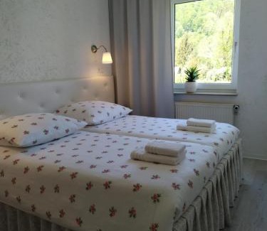 Elkeringhausen House | Bed and Breakfast Am Knittenberg