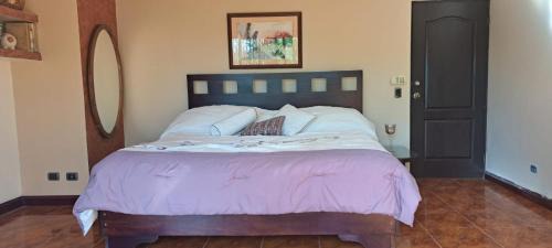 La Garita House | Bed and breakfast close to airport, beaches and attractions