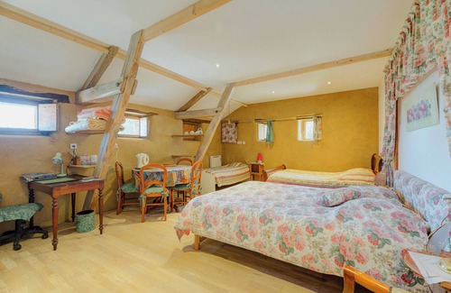 Boisgervilly Bed & Breakfast | Bed and Breakfast 'Les Hortensias Roses'