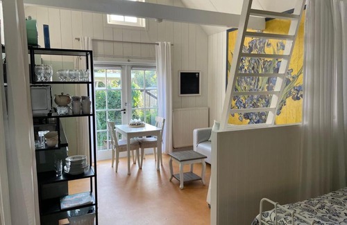 Warder Bed & Breakfast | Bed en breakfast Onder aan de dijk