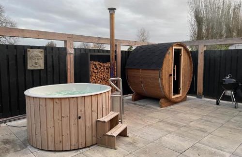 IJzendijke House | Bed en Wellness de Paauw