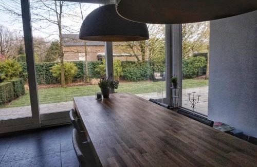 Boxtel Bed & Breakfast | Bed & Wellness Boxtel, luxe kamer met airco en eigen badkamer, ligbad