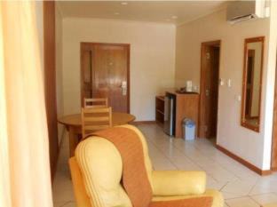 Sunset Strip Hotel | Bedarra Beach Inn