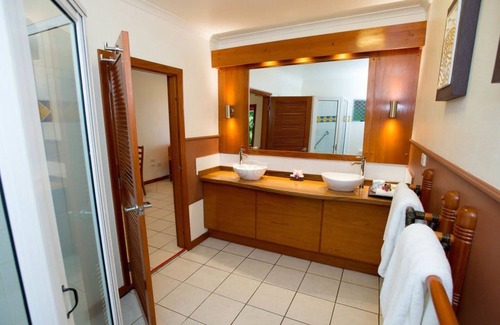 Sunset Strip Hotel | Bedarra Beach Inn
