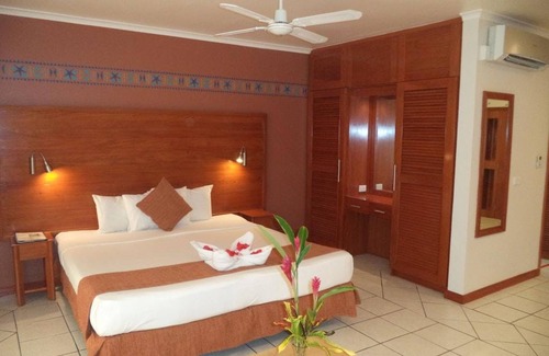 Sunset Strip Hotel | Bedarra Beach Inn