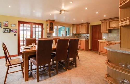 Brecon House | Bedlwyn Coch Farm - Four Bedroom House, Sleeps 8