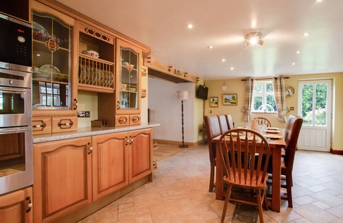 Brecon House | Bedlwyn Coch Farm - Four Bedroom House, Sleeps 8