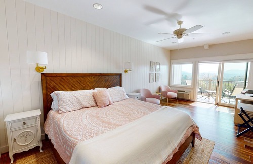 Westfield Cabin | Bedroom 6 - The Big Creek Lodge