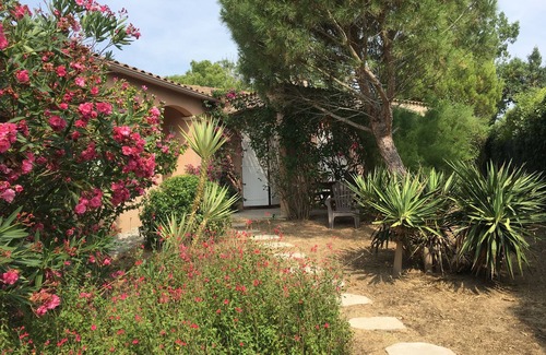 Carcassonne Apartment | BEDROOM/STUDIO with bathroom and WC, ABSOLUTE COMFORT,