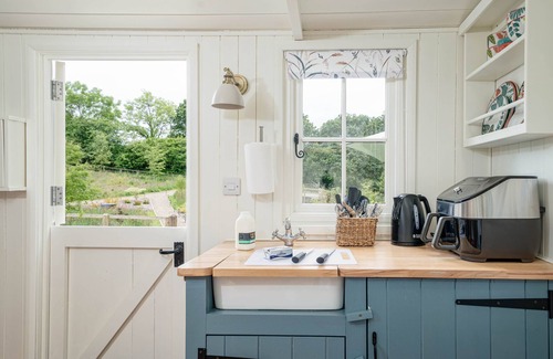 Oakford Cottage | BEDWEN, pet friendly, with open fire in Aberaeron