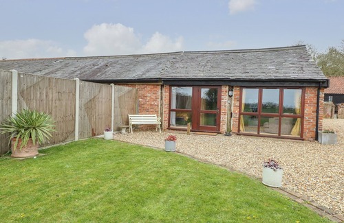 Irstead Cottage | Bee Happy Barn