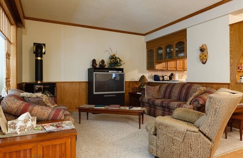 Port Franks Bed & Breakfast | Bee 'n Bee Bed n' Breakfast