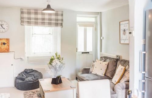 Dalton-in-Furness House | Beeswax Cottage