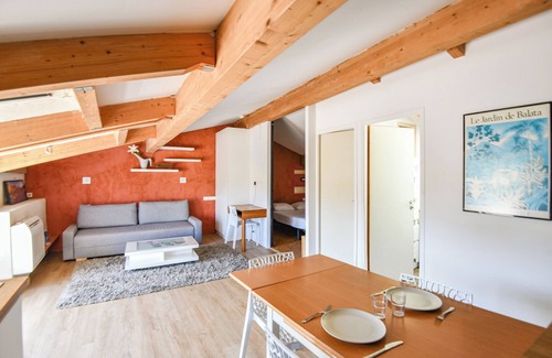 Roucas-Blanc Apartment | Bel appart avec terrasse et vue sur Notre-Dame