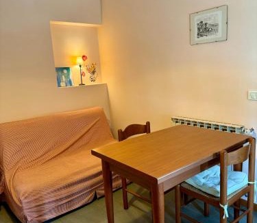 Strada Nazionale Sud Apartment | Bel Appartamentino budget, piscina a disposizione
