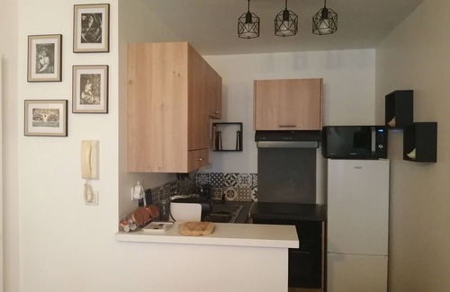 Valenciennes Apartment | Bel Appartement 32m2 en rdc Avec Code D'accès. Parking Sécurisé et Privé