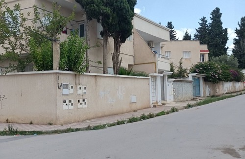 El Mourouj Apartment | Bel Appartement Avec Terrasse vue Grandiose Proche du c/Ville Tunis des Transp