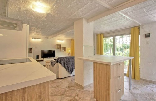 Le Mourillon Villa | Bel appartement de 50M2 au rez de jardin de villa très ensolleillé très calme