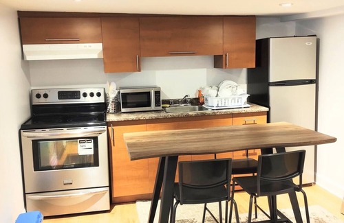Laval Apartment | Bel appartement pour vos séjours