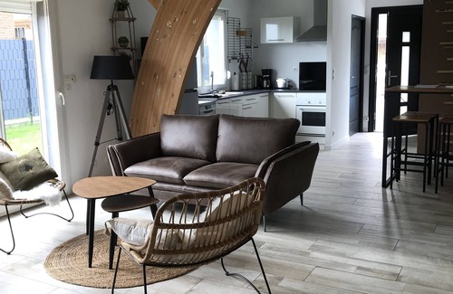 Quaedypre Apartment | Bel Appartement Rénové Avec Jardin, Proche de Bergues
