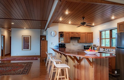Vacy Cabin | Bela Vista Spa Cabin - Magical Mountaintop Escape