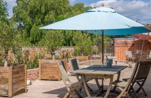Sudbury House | Belchamp Hall Stables
