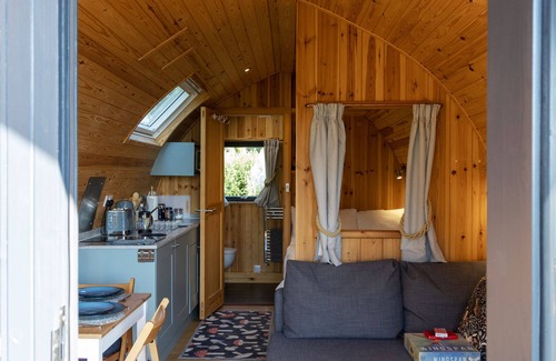 Dunbar Cabin | Belhaven Bay Pod - Luxury Double Bed - Sea View