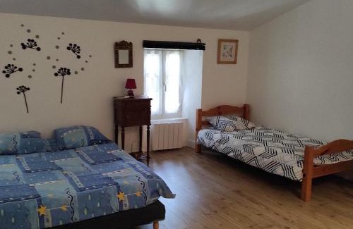 Montrol-Senard Bed & Breakfast | BELLA - chez Florence , chambres d'hôtes, Montrol Sénard