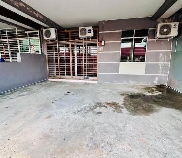 Beaufort House | Bella homestay taman foh sang