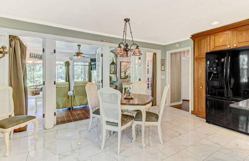 Goodlettsville House | Bella Rose Estate - romantic luxury honeymoon destination near downtown