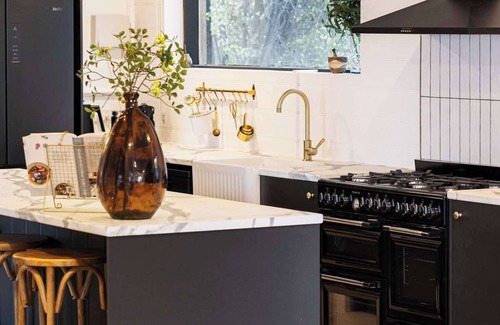 Yarra Glen House | Bella's Cottage Yarra Valley | Spa & Sauna