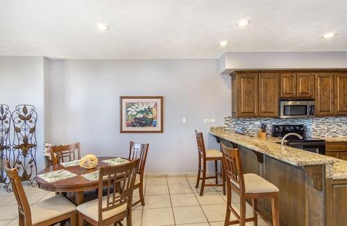 Sandy Beach Condo | Bella Sirena