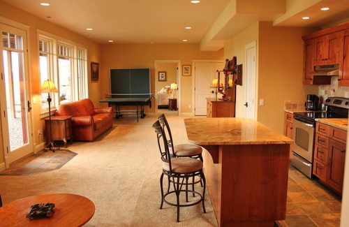 Somers House | “Bella Vista” Overlooking Beautiful Flathead Lake with Great Panoramic Views!