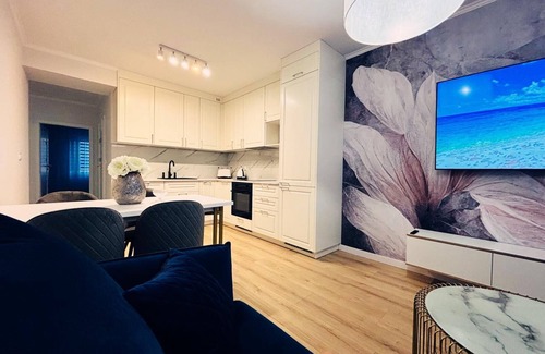 Rzeszow Apartment | Bella White